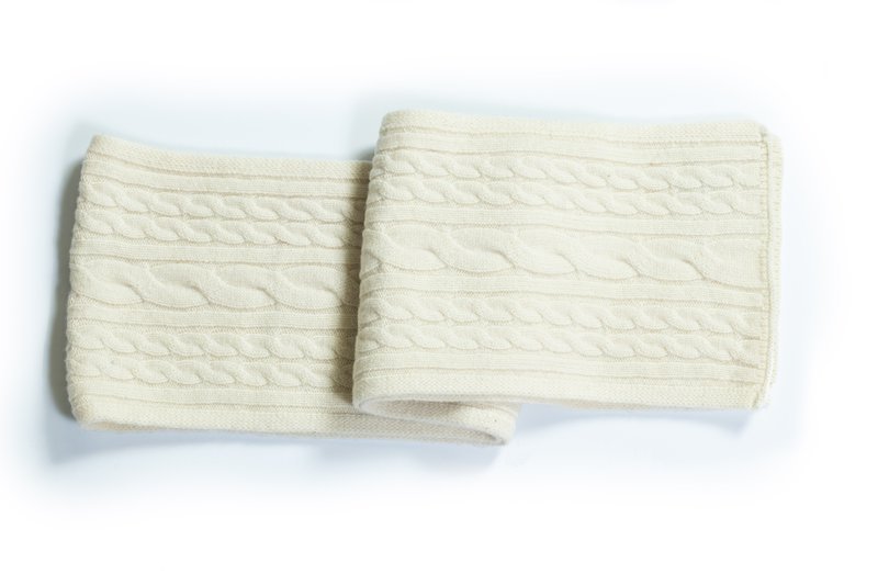 Style A930 Off White Front View